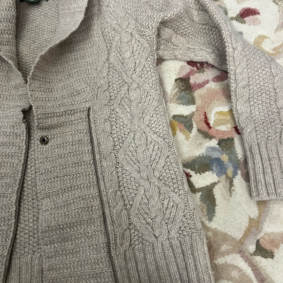 Cable Knit Eddie Bauer Sweater - oatmeal / ivory color - size S - Picture 7 of 8